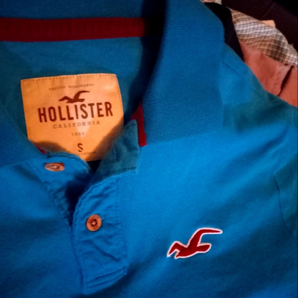 Hollister short sleeve polo EUC
